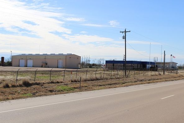 6204 Us Hwy 59 N, Victoria, TX 77905